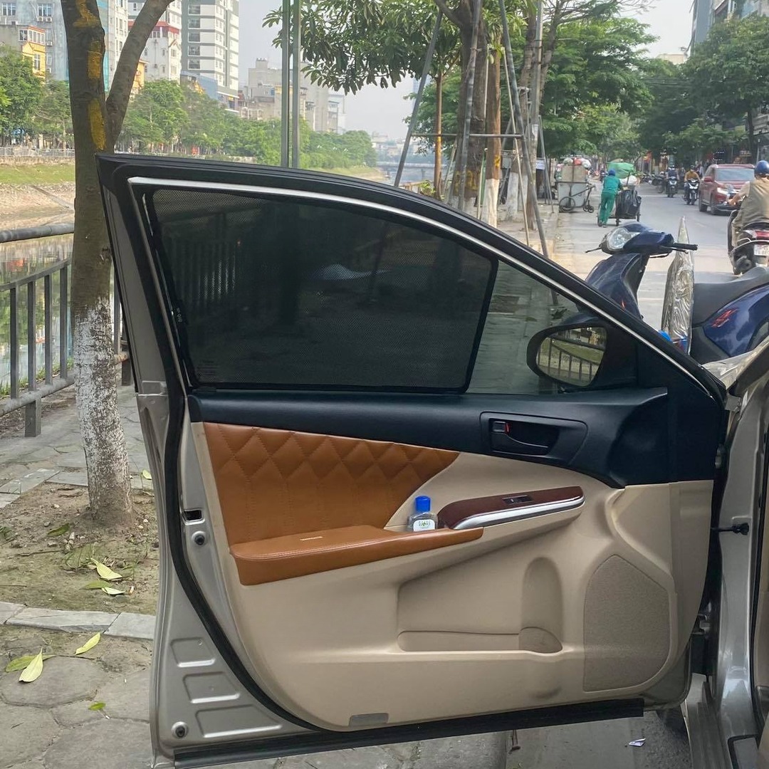 Shades fitted to a 2012-2017 Toyota Camry