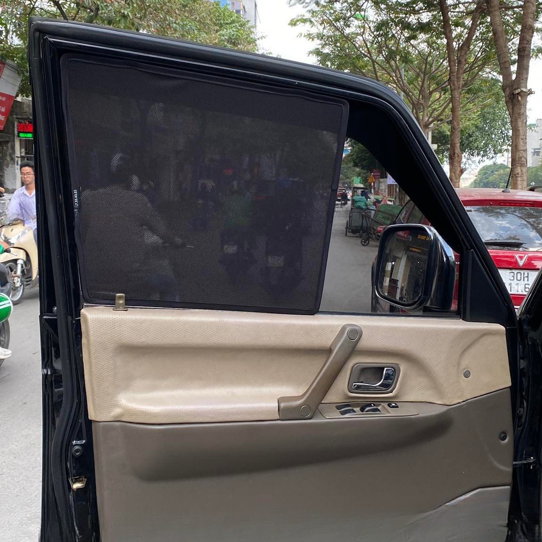 Mitsubishi Pajero V45 1994-1999 Car Sun Shades - Image 3