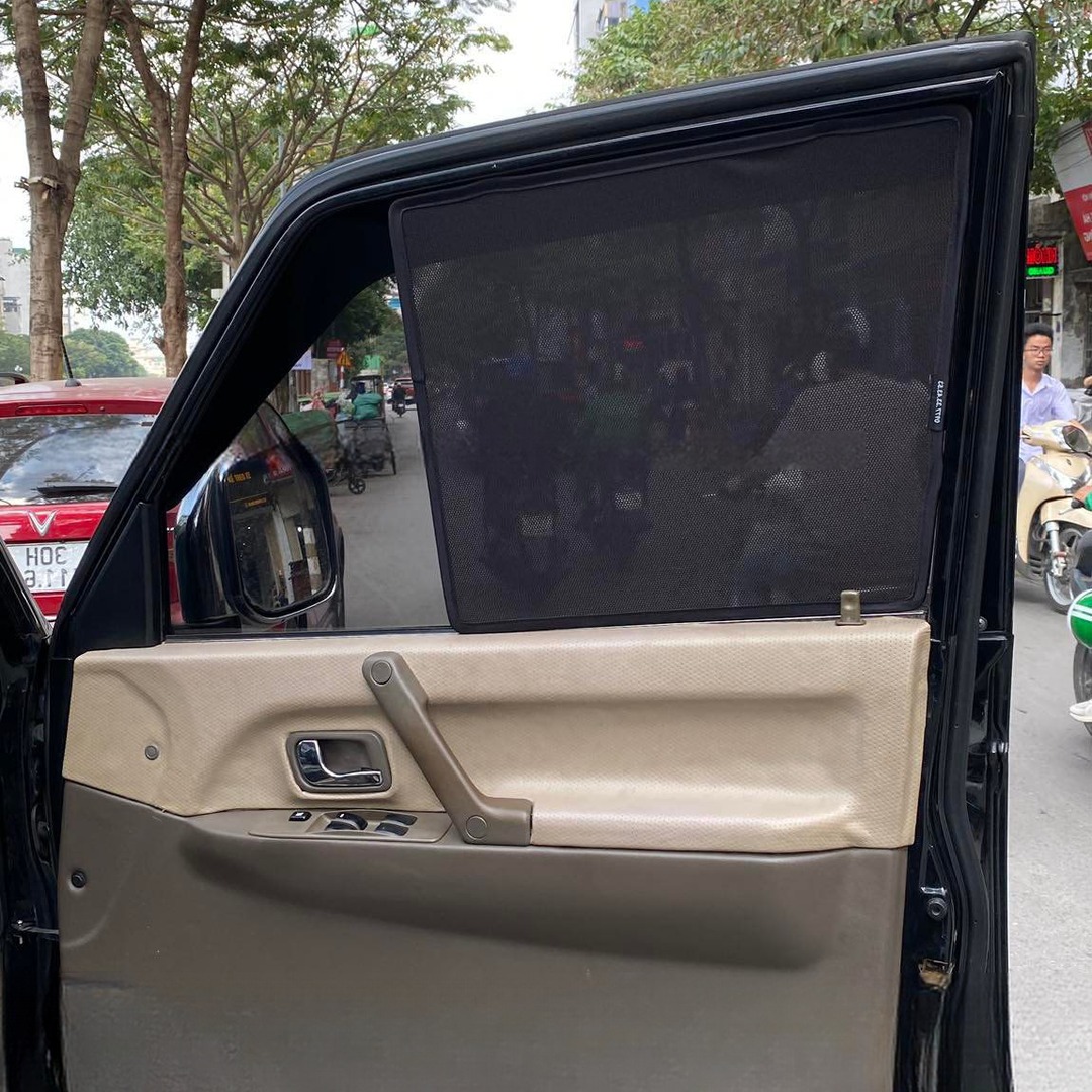 Mitsubishi Pajero V45 1994-1999 Car Sun Shades - Image 4